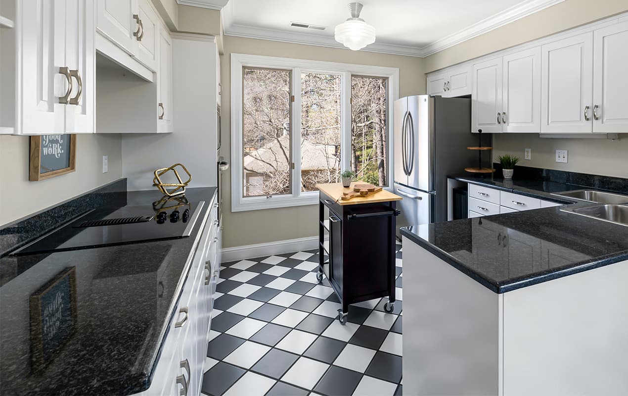 Black & white kitchen  Checkered kitchen decor, Black kitchen decor,  Kitchen decor apartment