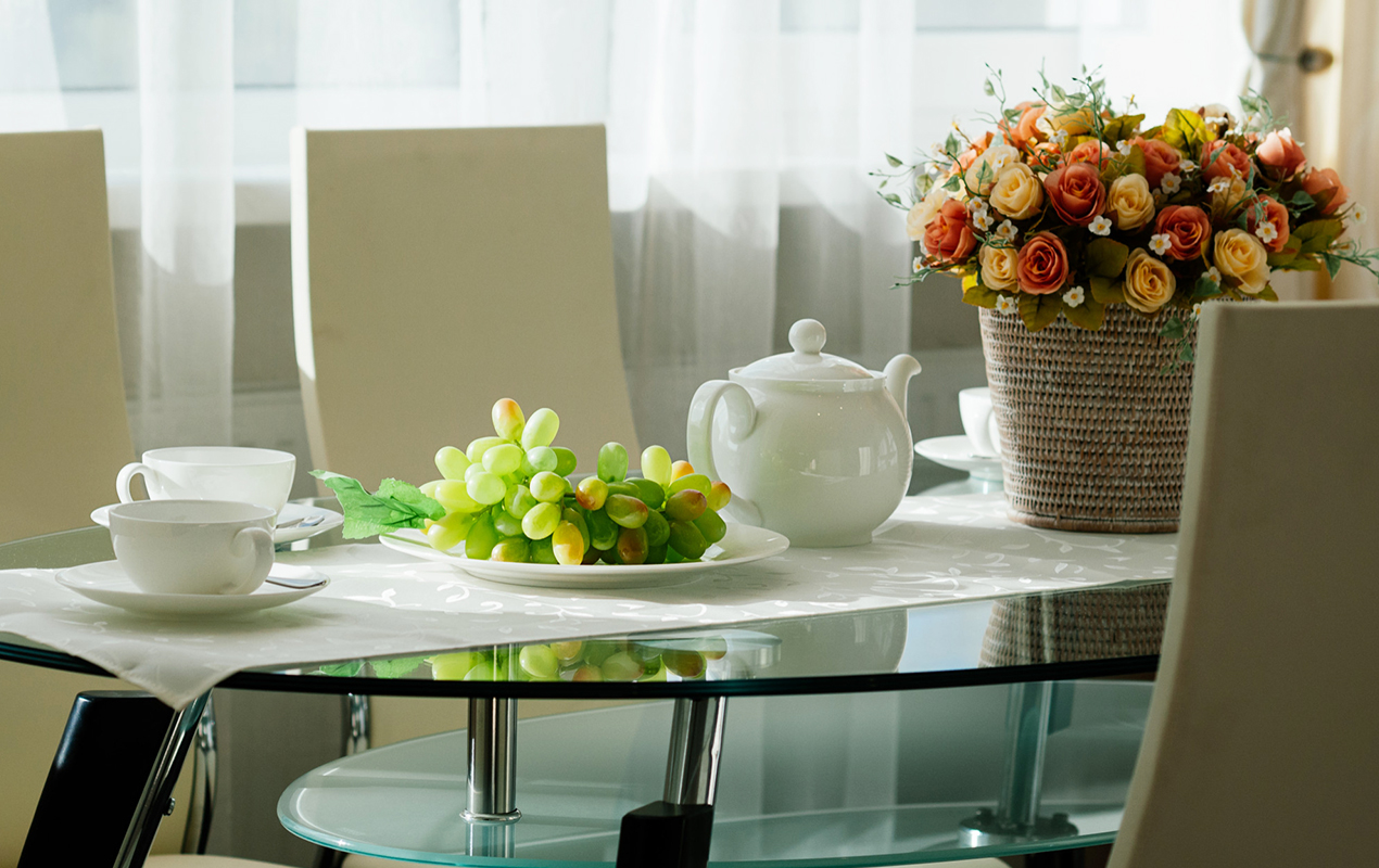 Dining room with tablecloth runner